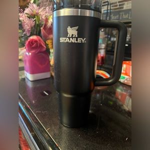 30 oz black Stanley